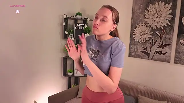 NenaWord's cam snapshot