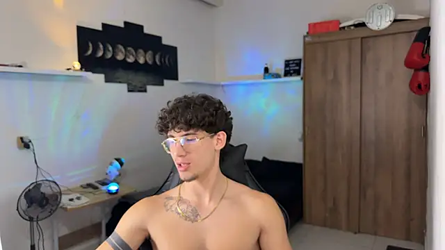 Kisan_Smith live sex cam