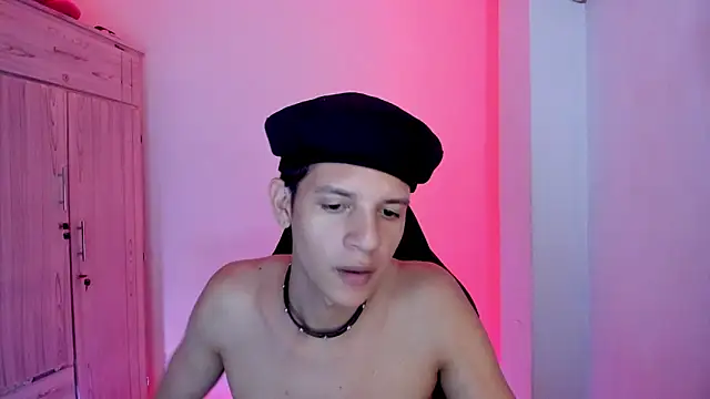 tylernova live sex cam
