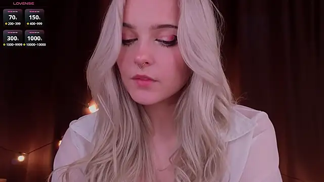 ShyniAlice live sex cam