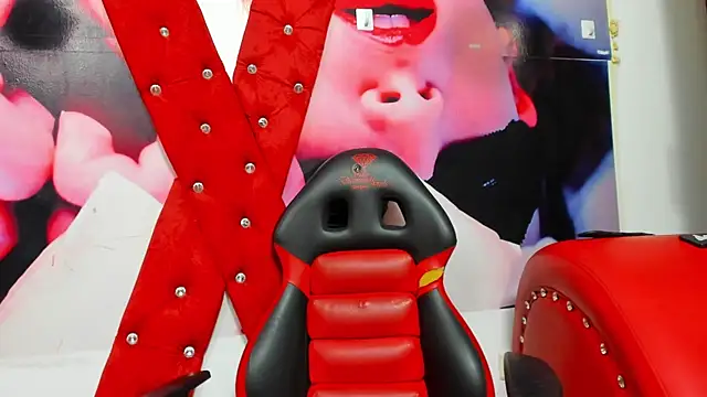 allison_max_tattoo's cam snapshot