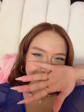 Alison_Ivanova's cam snapshot