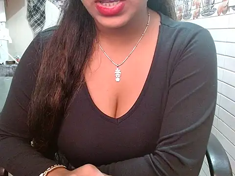 LovingPihu's cam snapshot