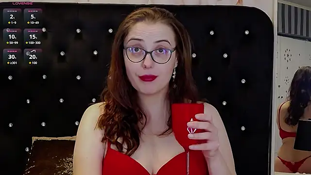 JulieAnnX live sex cam