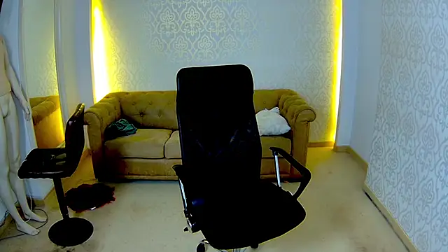 MaxKaiden live sex cam