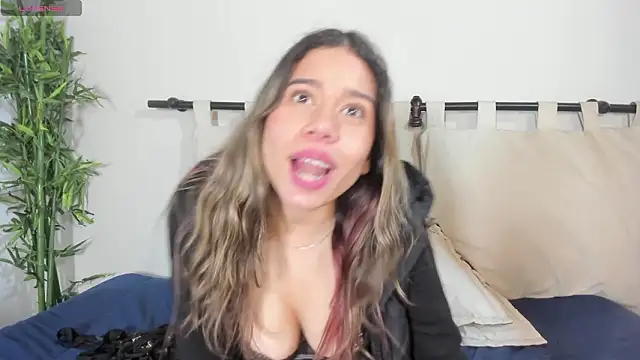 Rachell_criss's cam snapshot