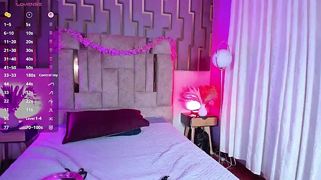 talia_gonzales's cam snapshot