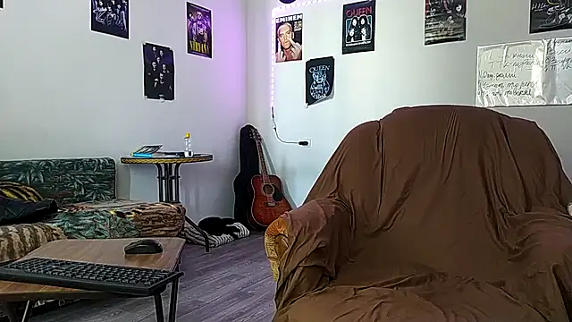 Huntall77 live sex cam