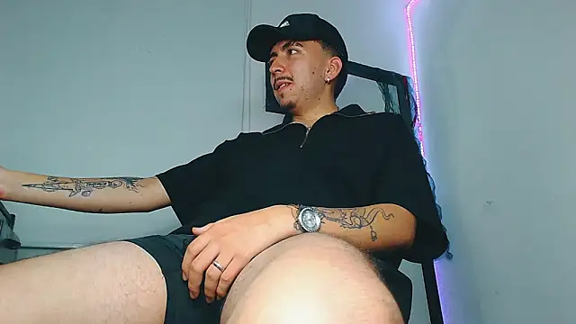 liamty_luxor's cam snapshot