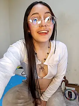 StefaniaFoxx_'s cam snapshot