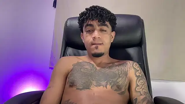 dominic_brandd23 live sex cam