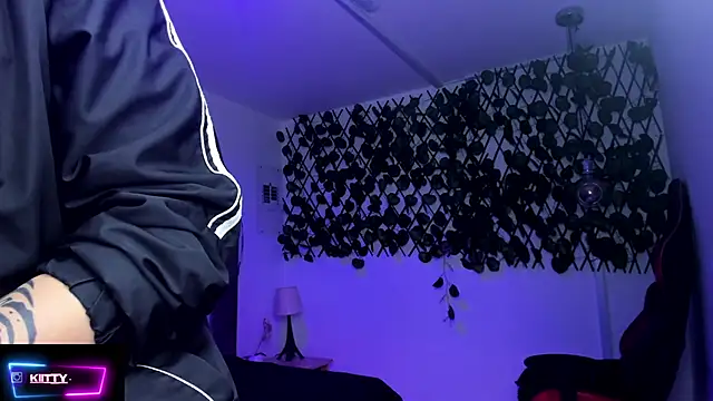 Kitty_Gang's cam snapshot