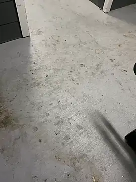 RiskySlut live sex cam