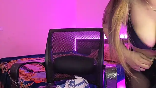 BABY_RANI_'s cam snapshot