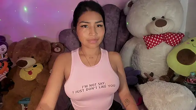 Pocahontascute_33 live sex cam