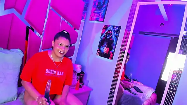 Carolina_Suarez_'s cam snapshot