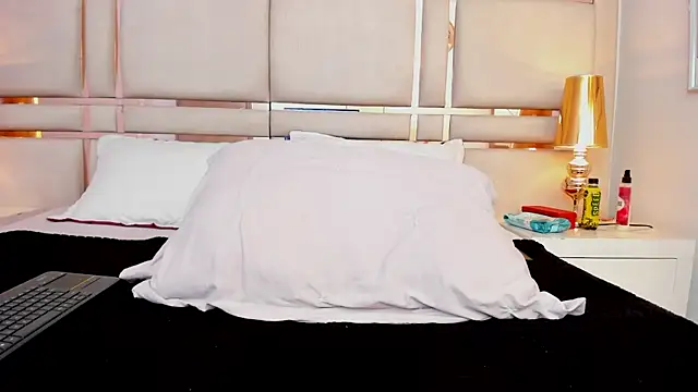 SalomeSaez's cam snapshot