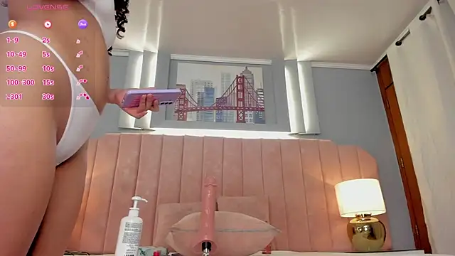 ninacrave_'s cam snapshot