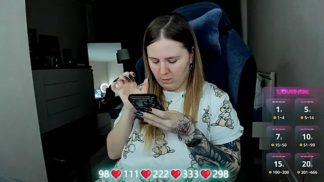 Olivia_Munk's cam snapshot