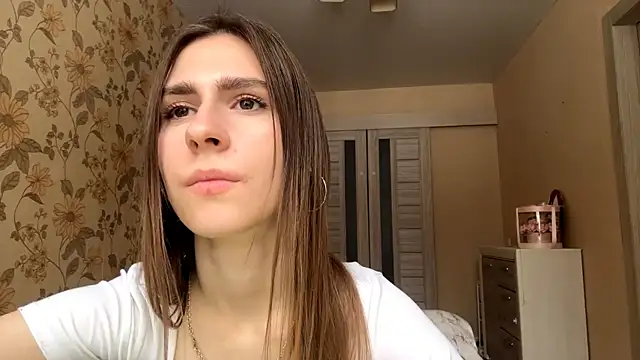 ElsieKuhlmann live sex cam