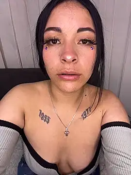 cristal__violetaa's cam snapshot