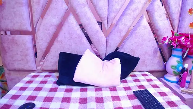 Azul_Horny18's cam snapshot