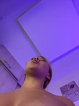 Gab_0212's cam snapshot