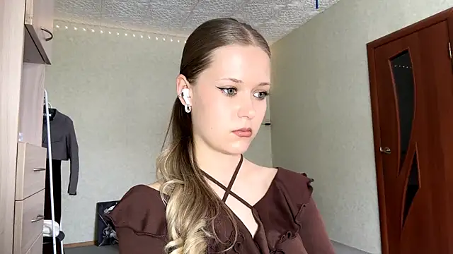 ZaidaSchwarten's cam snapshot