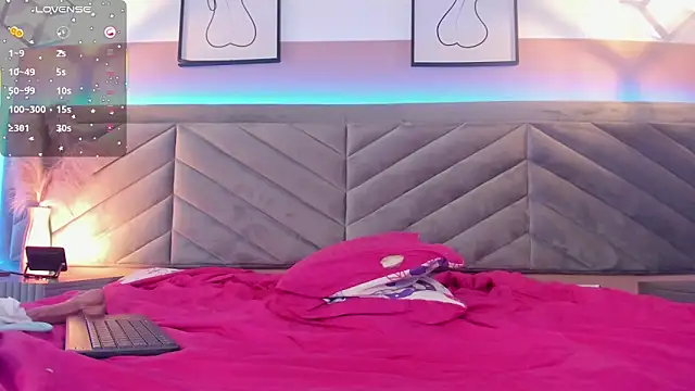 nala_evans's cam snapshot