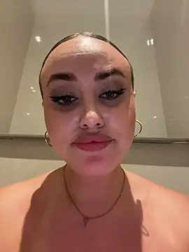 KiraSunshine live sex cam