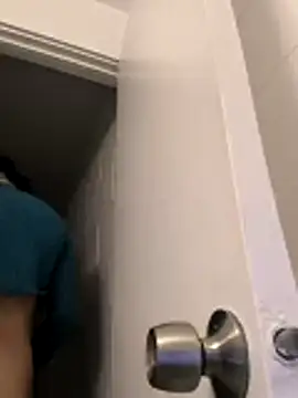 gurlnips live sex cam