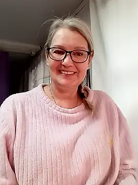 irinamaux live sex cam