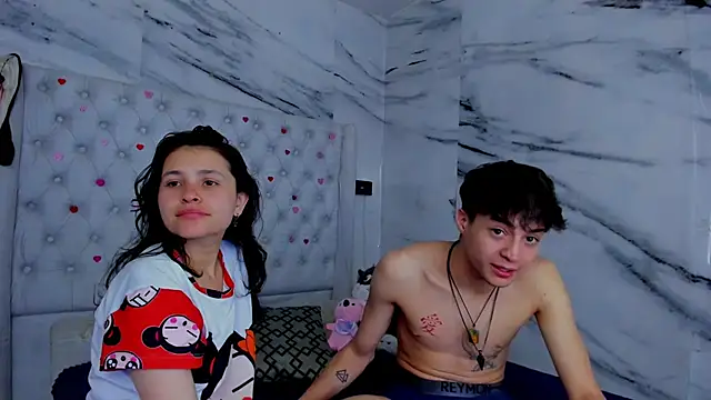 Ari_and_Storm live sex cam