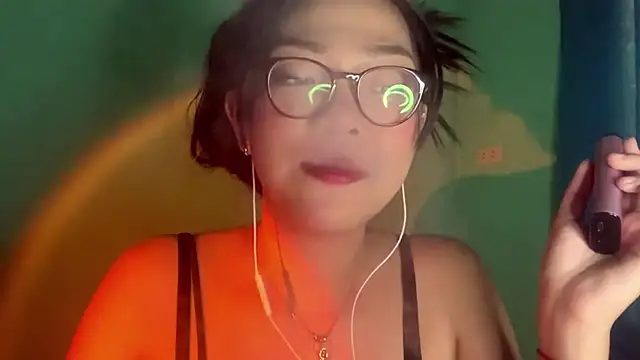 TerisaYellow's cam snapshot