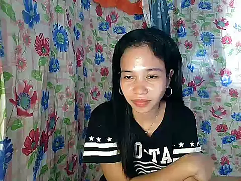 PinaySkinnyGirl's cam snapshot