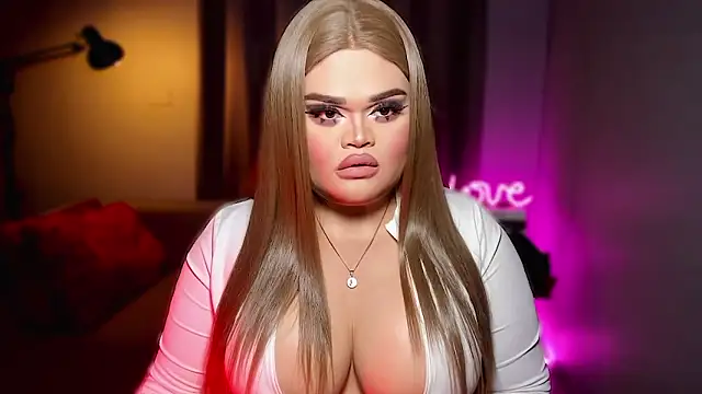 BelindaLove live sex cam