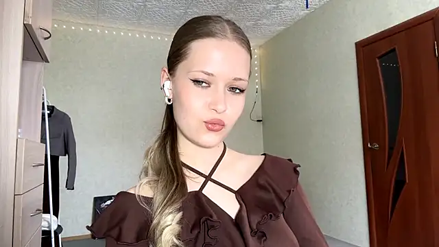 ZaidaSchwarten's cam snapshot