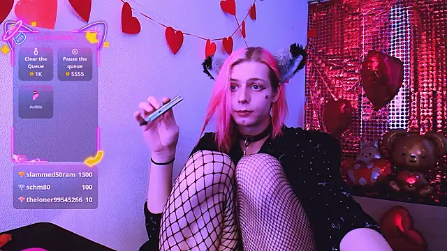 Littlepinkcat live sex cam