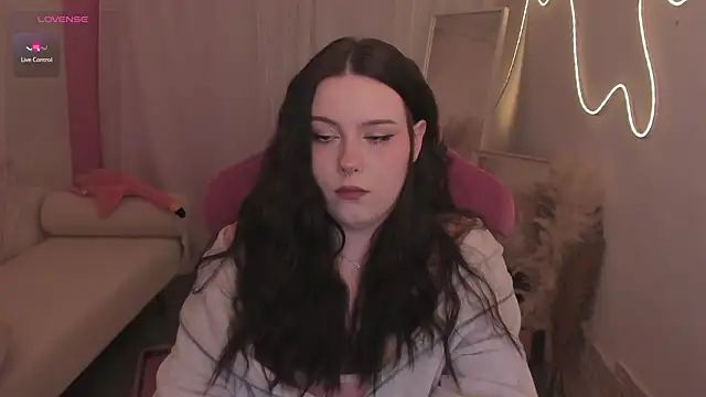 CoraMiel live sex cam