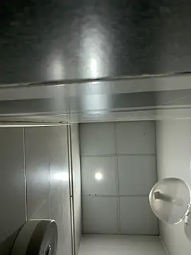 Linh_2004 live sex cam