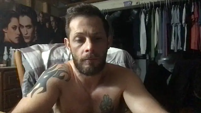 ARCHERTASTE live sex cam