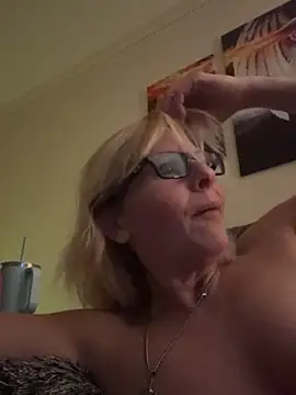 FireAfterDark's cam snapshot