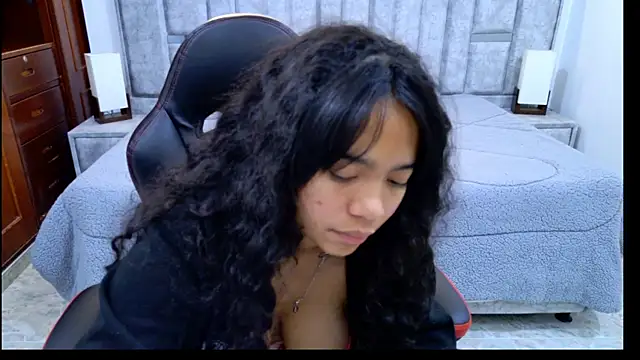 laureentt_'s cam snapshot