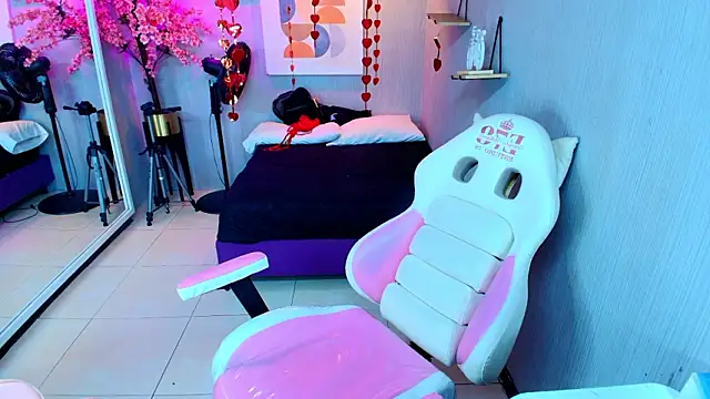 Maggy_t18 live sex cam