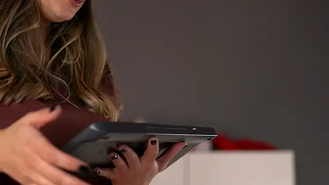 KellyMathews live sex cam