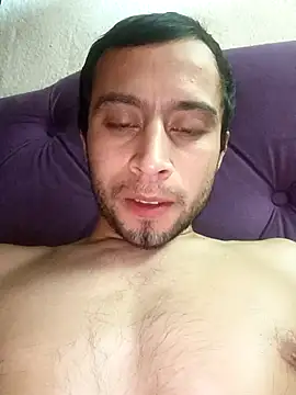 Mich_Stev9524's cam snapshot