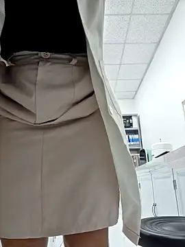 HinaLovely live sex cam