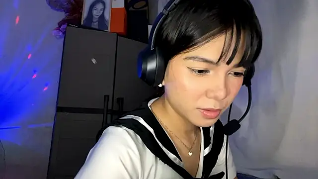 ConstancePorrini live sex cam