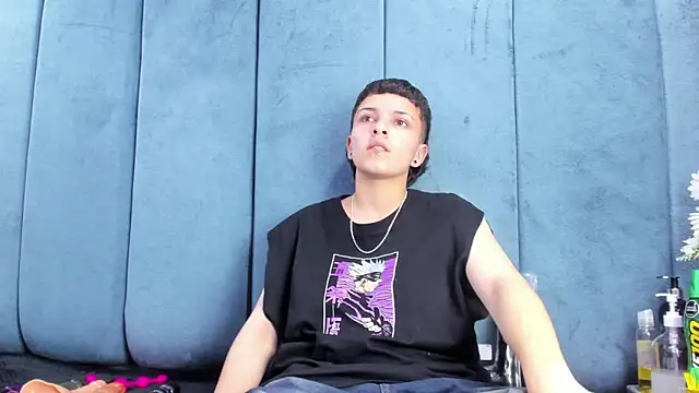 Megan_Thompson_'s cam snapshot