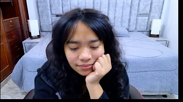 laureentt_'s cam snapshot